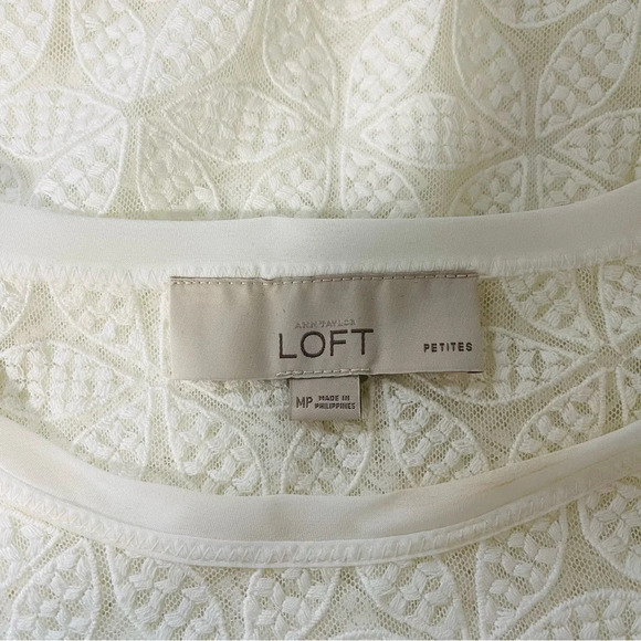 Ann Taylor LOFT White Jacquard Floral Print Semi-sheer Top Medium Petite Women’s - Picture 9 of 11